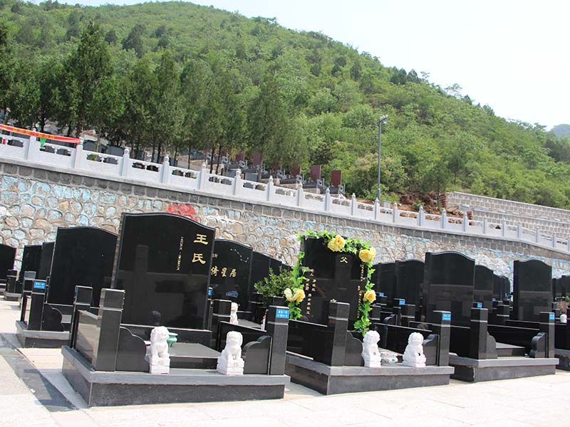 德陵公墓传统黑碑