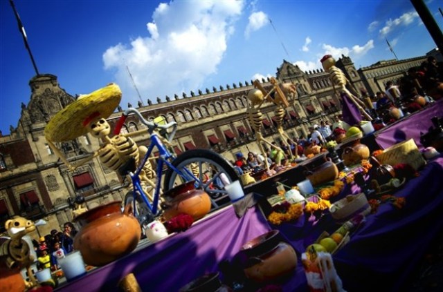 墨西哥亡灵节：和亡灵一起过节，你敢参加吗？
