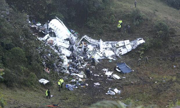 巴西球员客机失事，看看那些在生命后一刻拍下的照片，太震撼！