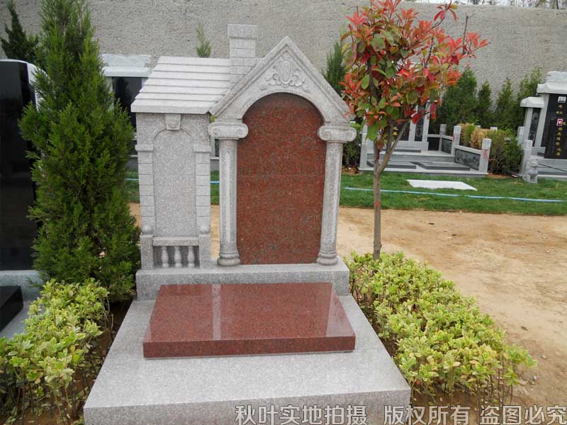 家族艺术个性墓，花岗岩，朝北，占地净2平方，综合4.5平方，四穴，95800元，释园