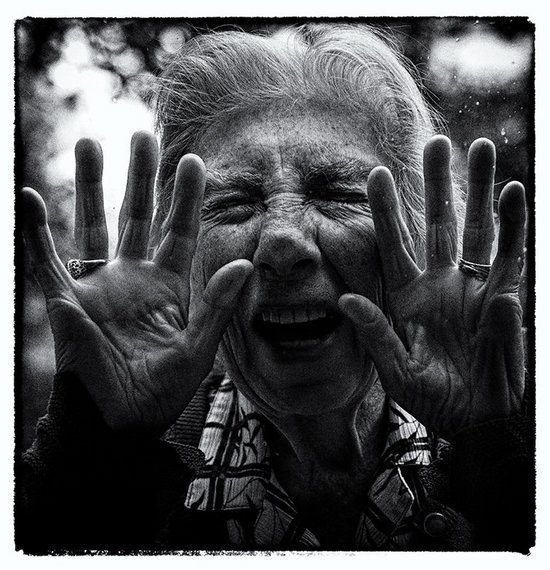 91岁老婆婆的奇特摄影创作，展现好玩的生命力量